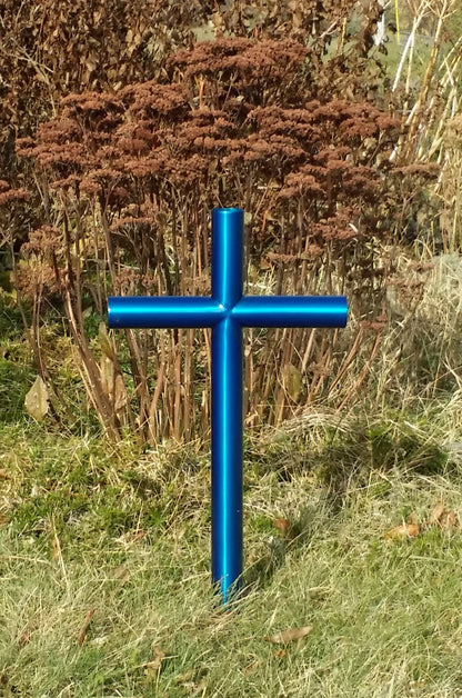 Everlasting Cross placed in a Garden as a Timeless Memorial. Celebrate their Life and the Love you have as you remember them. With versatile placement, and the ability to be an  Urn or Keepsake. When A Family, Pet, Fallen Solder Is Lost, Their Monument Should Be As Unique As They Were.