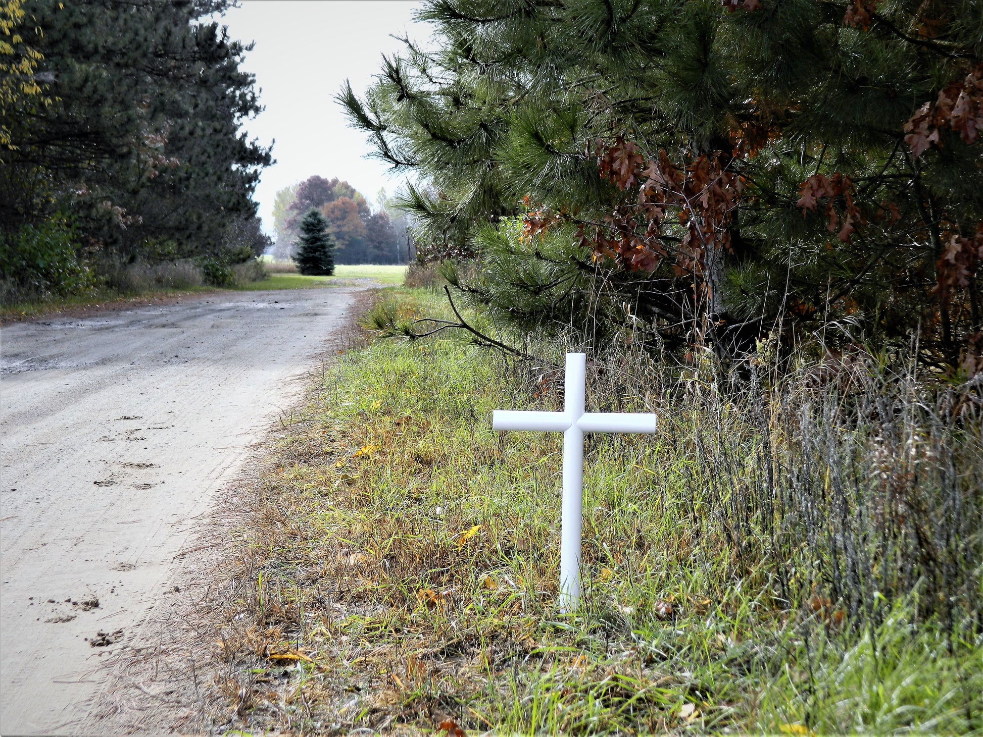 Everlasting Cross™ Exquisite White Memorial Honors Our Loved One at a Roadside. Small size 13 inch wide by 32 inches tall.  No personal engraving, however the classic white memorial will be forever remembered.